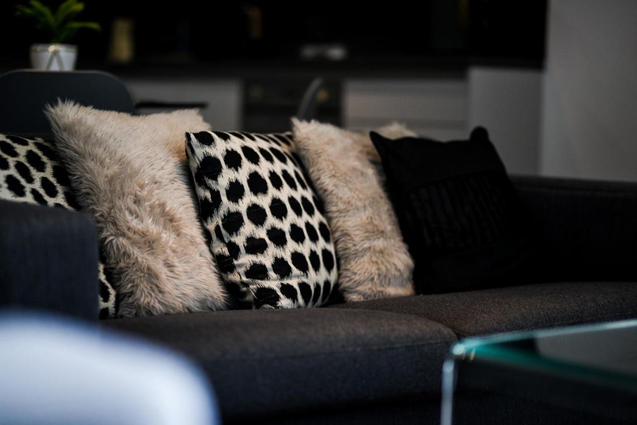 Onpoint Apartments - Spacious 2 Bedroom Apt - City Centre With Balcony Manchester Eksteriør billede