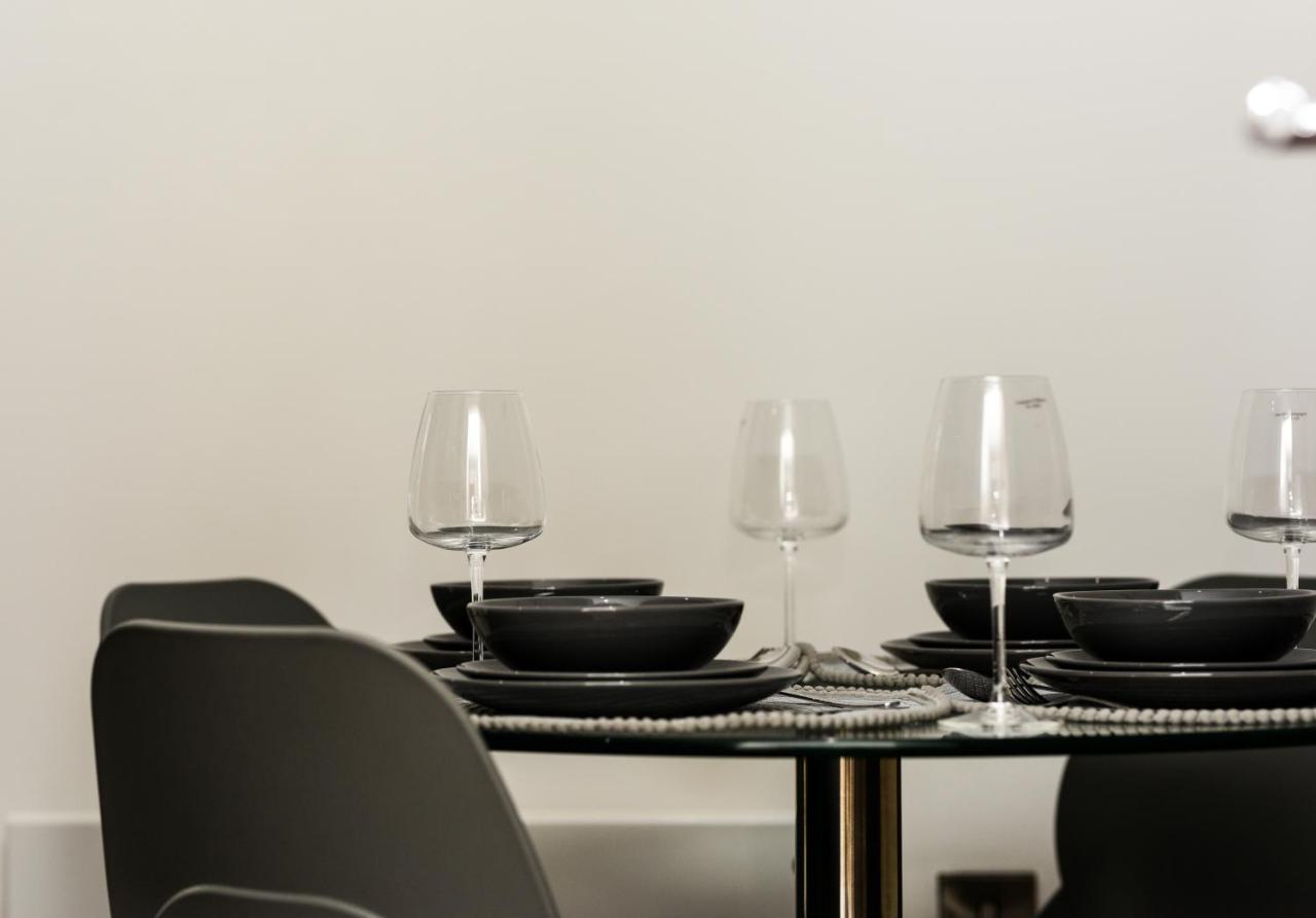 Onpoint Apartments - Spacious 2 Bedroom Apt - City Centre With Balcony Manchester Eksteriør billede